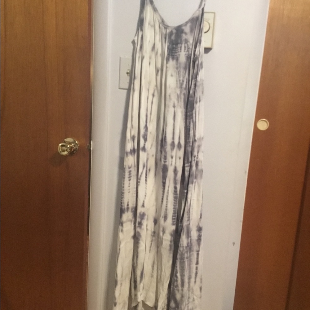 Women’s long tie dye maxi dress.